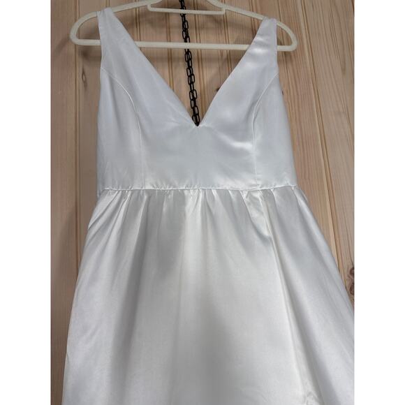 NWT Lulus Blissfully Beloved Ivory Backless A-Line Bow Maxi Dress Bridal Size M - Picture 4 of 10